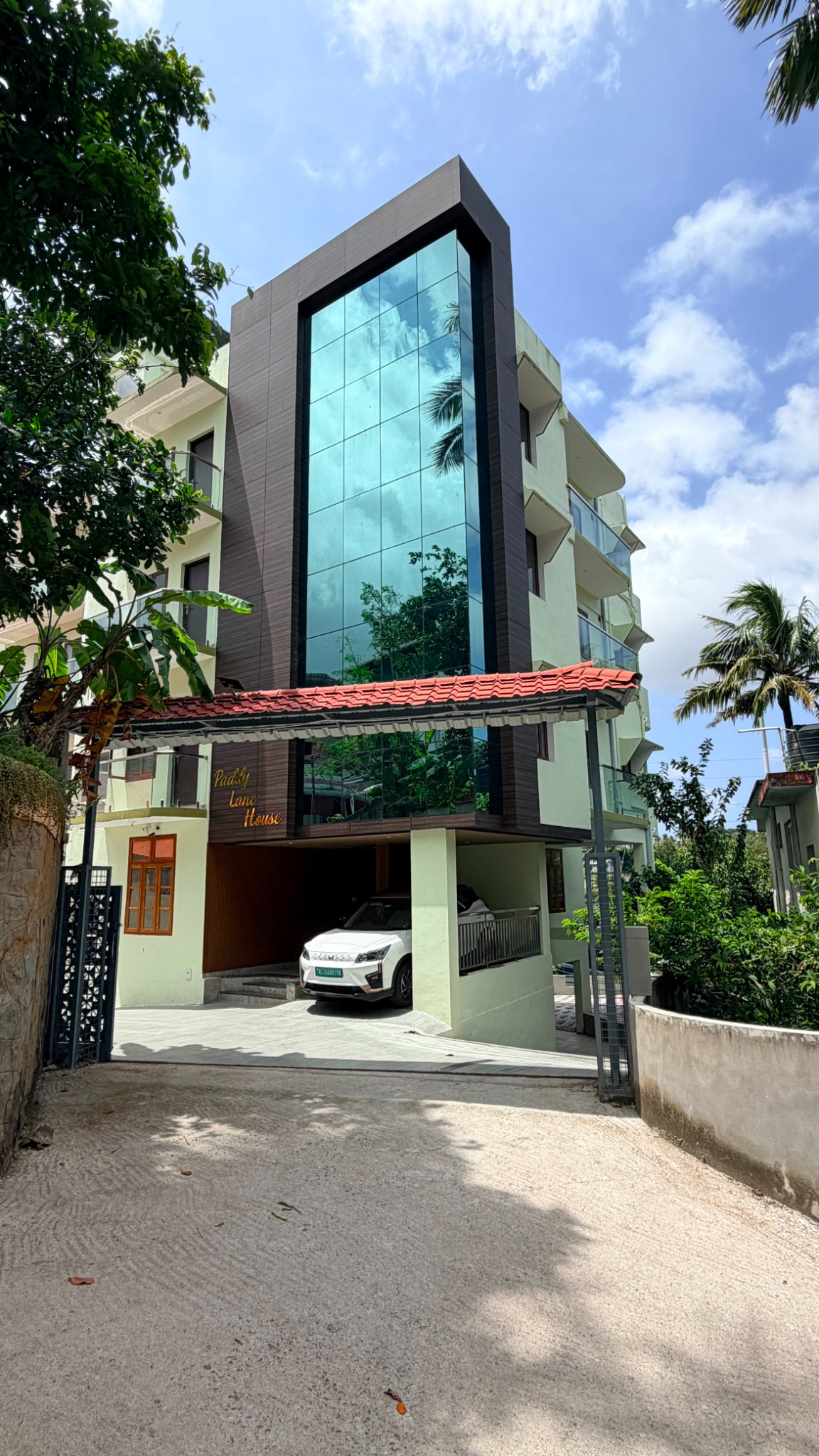 Front of Paddy Lane House